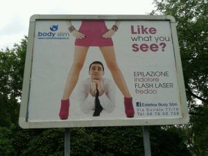 cartellone pubblicitario