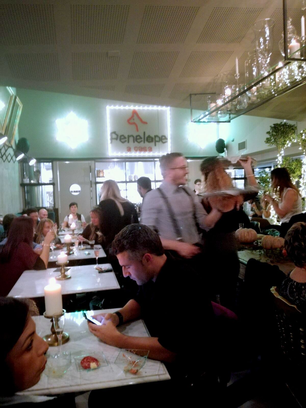 Penelope a casa, dopo il successo sul mare una location très chic per l’inverno che punta all’healthy food