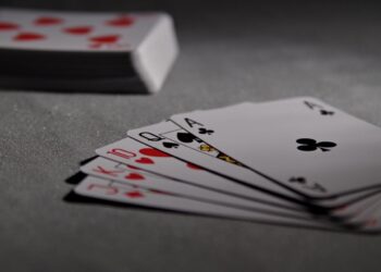 Conoscere le regole prima di giocare a poker: ecco perché è importante